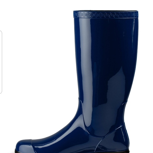 UGGS  Woman's  Shaye - Picture 3 of 4